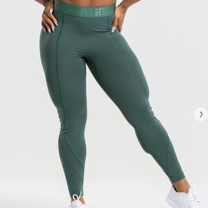 Women’s Best | Hold Leggings